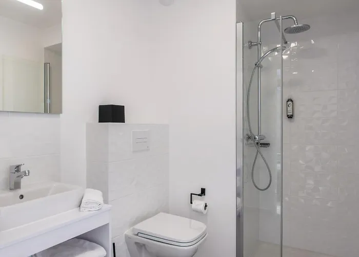 Adagio Access Lille 발뇌브다스크